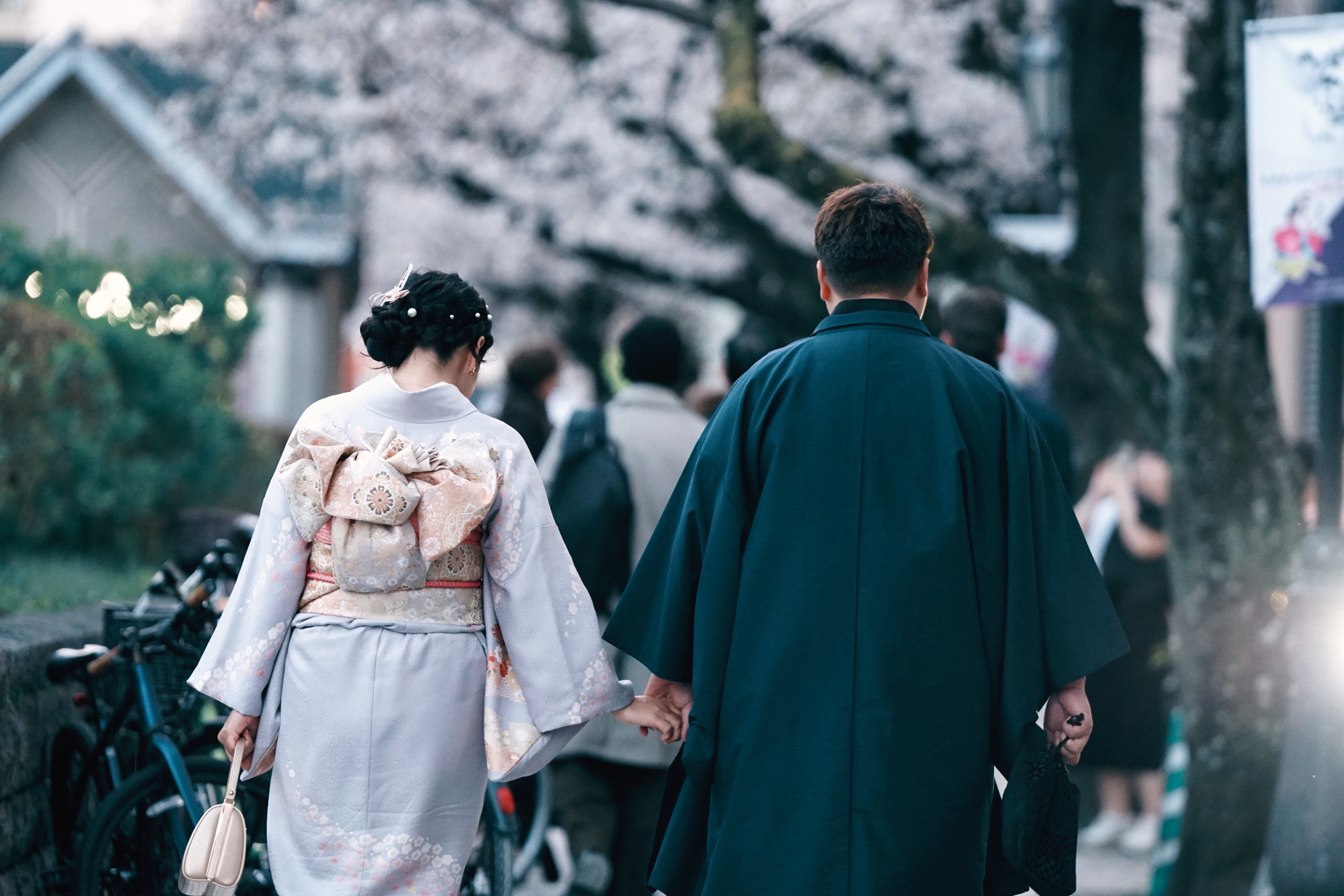 夫婦後ろ姿